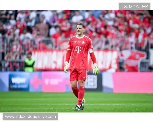 诺伊尔即将回归拜仁防线有望全面升级稳固后场 诺伊尔即将回归拜仁防线有望全面升级稳固后场