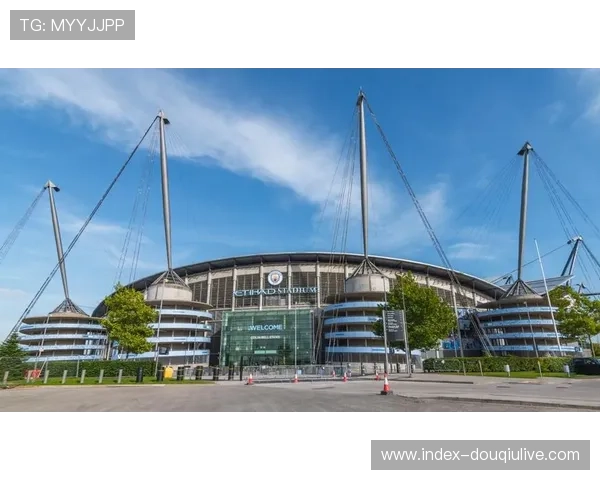 英超裁判体系逐步升级实现全职化提升执法水平