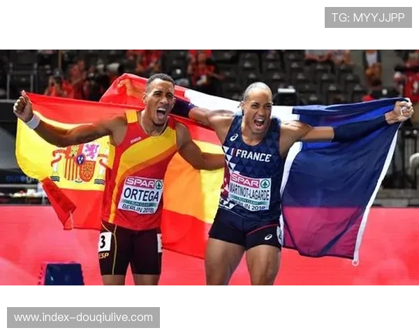 古巴跨栏选手抢跑，十年努力功亏一篑后拥抱对手